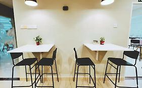 Penginapan4U Near Gurney Paragon